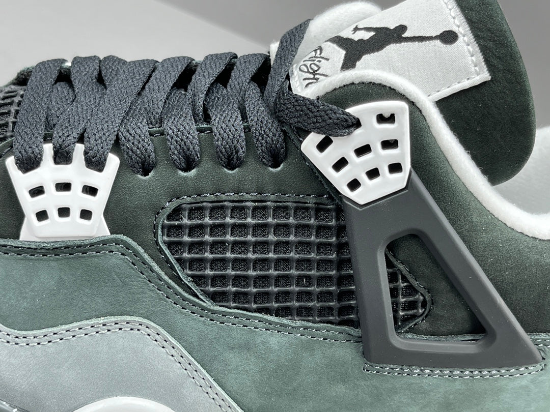 AIR JORDAN 4 x FEAR PACK