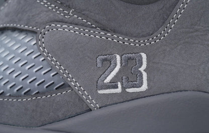Retro Low-Top Sneaker – Wolf Grey Colorway